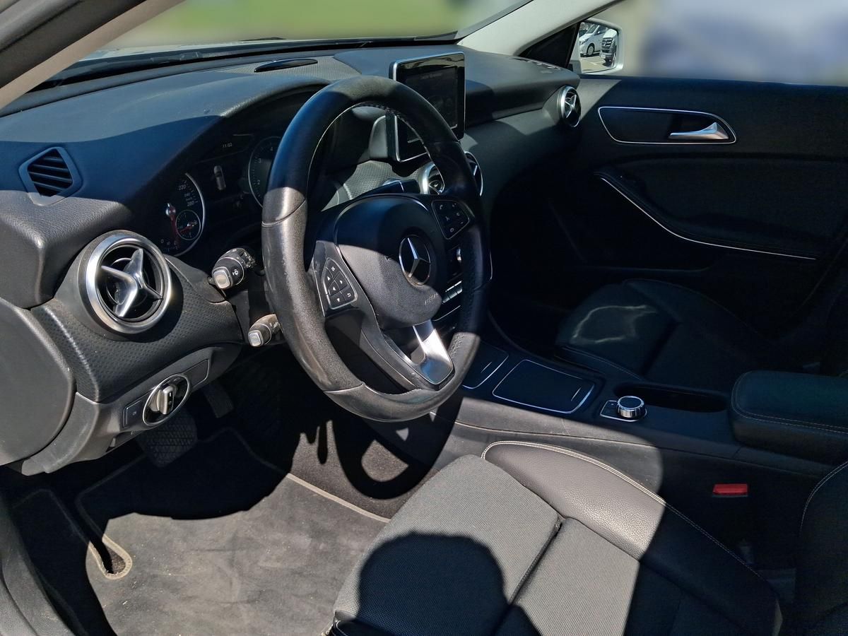 MERCEDES-BENZ CLASA A A 200 D