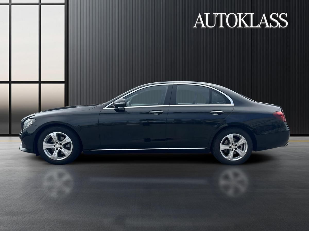 MERCEDES-BENZ CLASA E E 220 D Limuzina