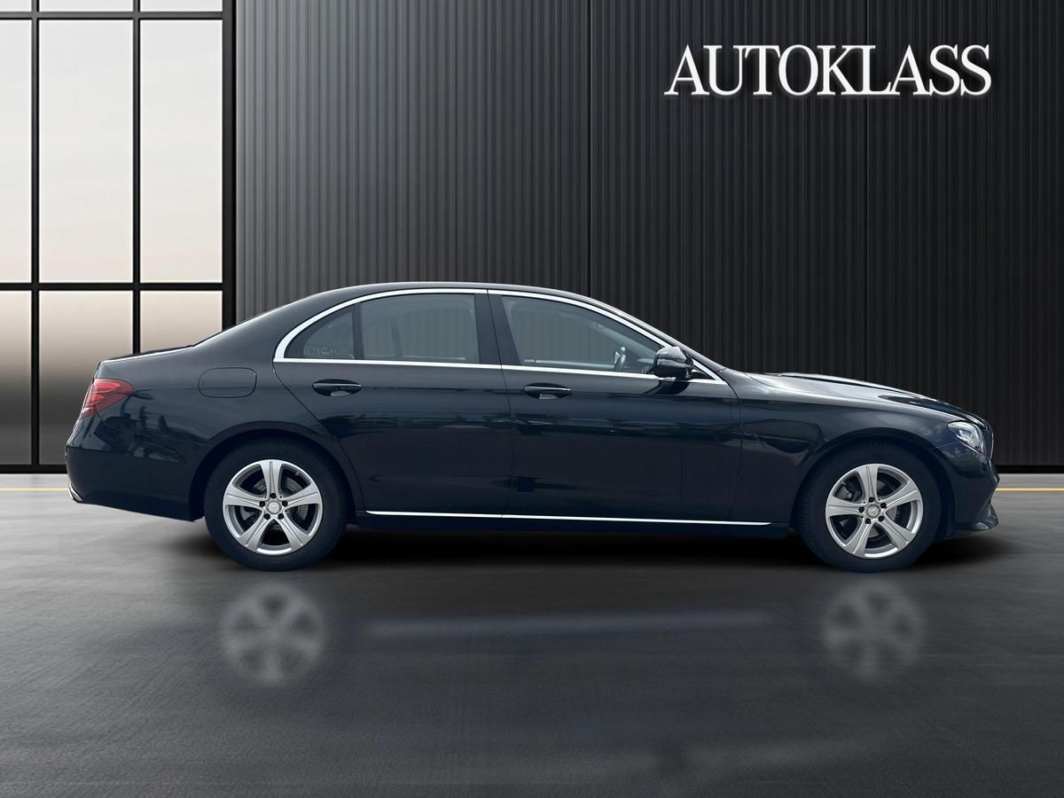 MERCEDES-BENZ CLASA E E 220 D Limuzina