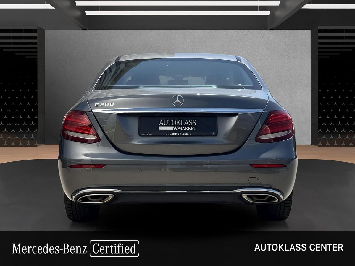 MERCEDES-BENZ CLASA E E 200