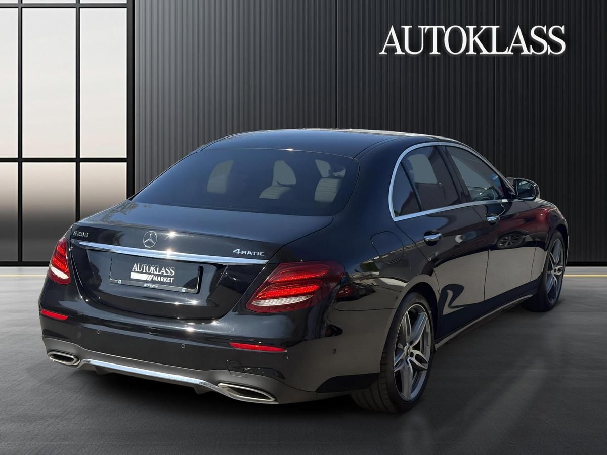 MERCEDES-BENZ CLASA E E 200 4MATIC Limuzina