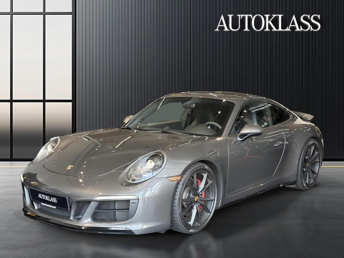 PORSCHE 911