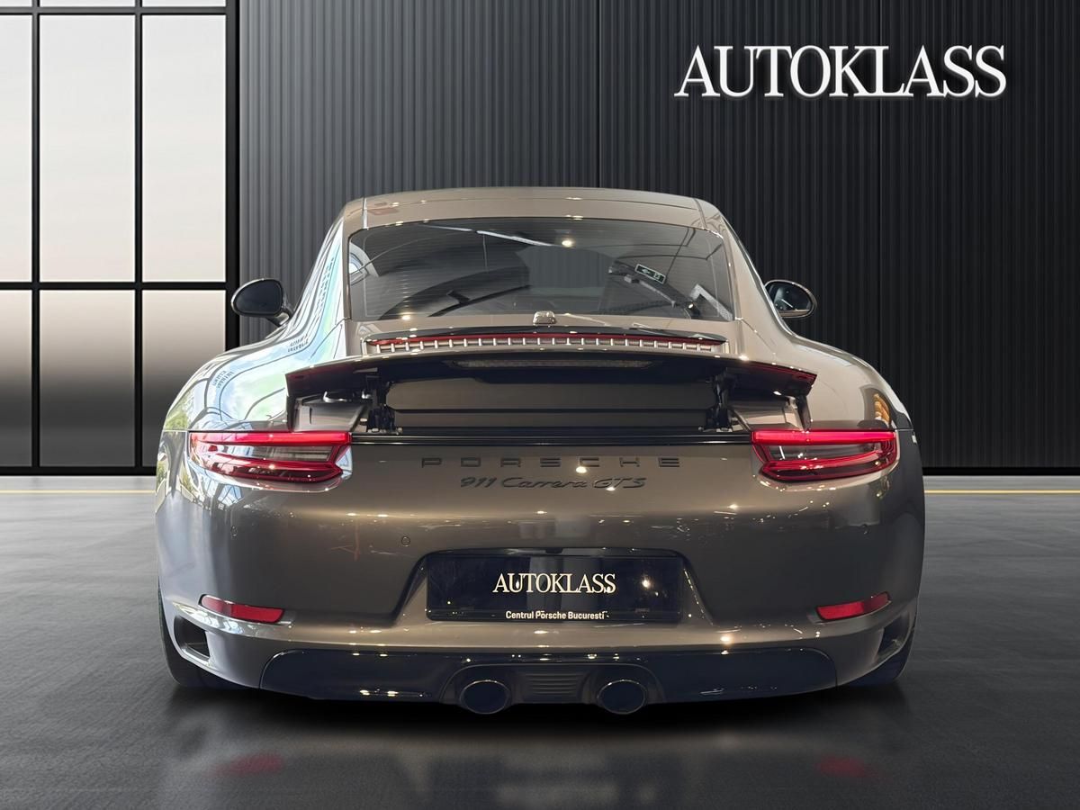 PORSCHE 911 PORSCHE 911 CARRERA 4 GTS