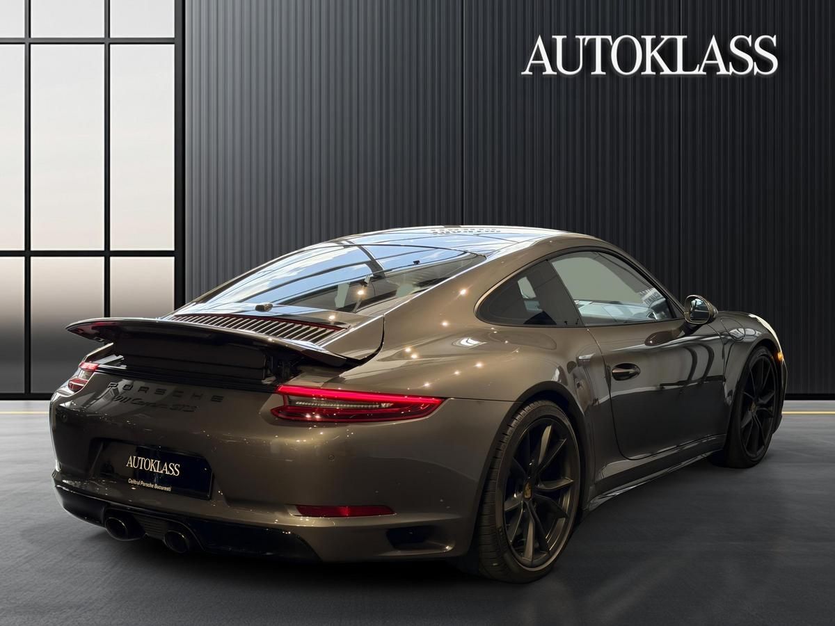 PORSCHE 911 PORSCHE 911 CARRERA 4 GTS