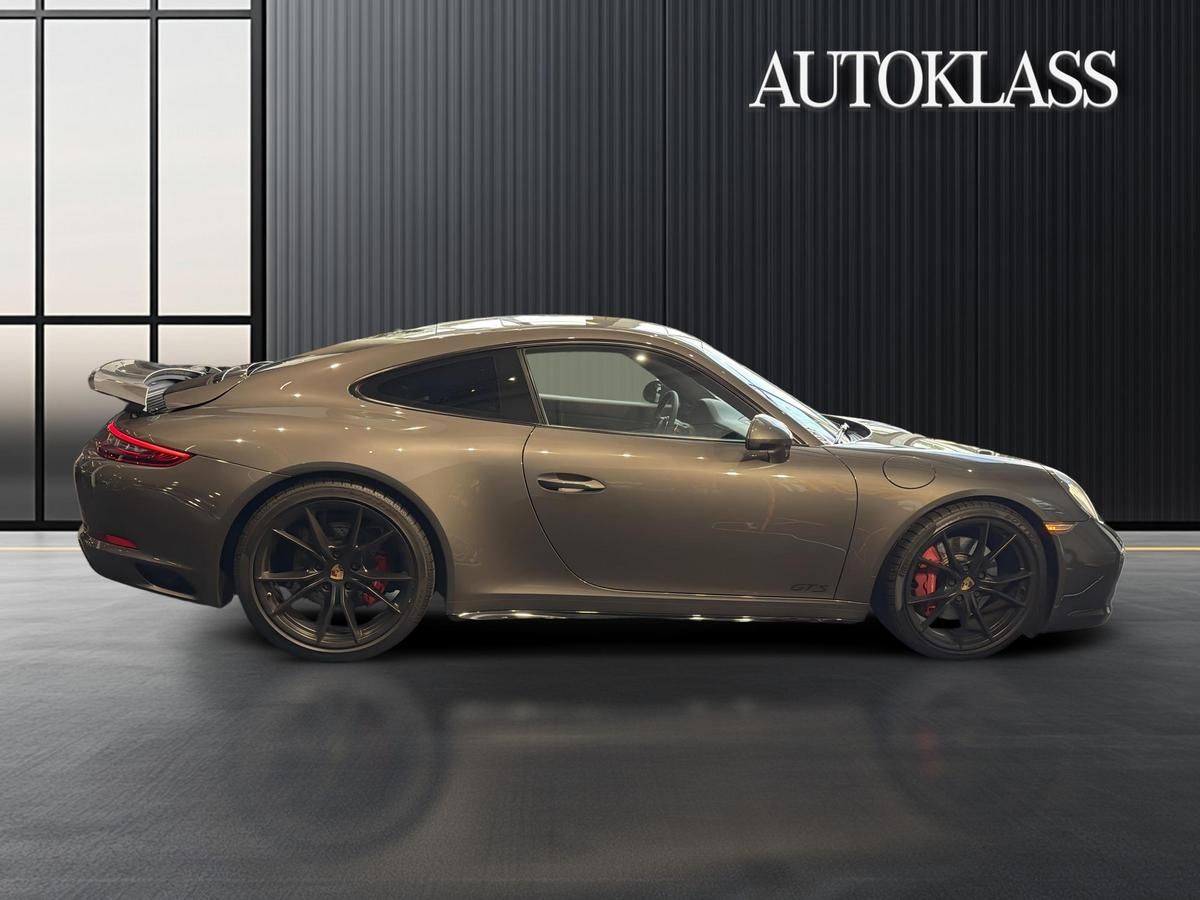 PORSCHE 911 PORSCHE 911 CARRERA 4 GTS