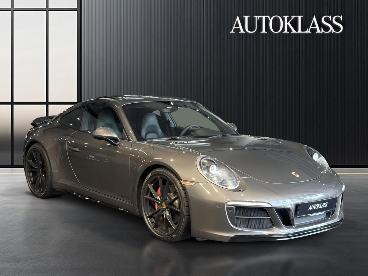 PORSCHE 911 PORSCHE 911 CARRERA 4 GTS