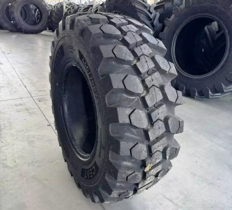 Industriale - Anvelope industriale 405/70R18 147A8/147B TL CEAT LOADPRO HARD SURFACE SB TL   , autopneu.ro