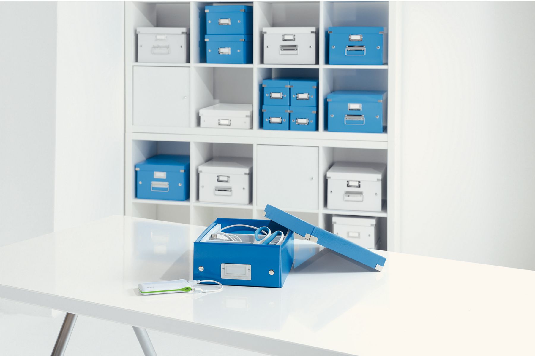 Cutie organizer medie albastra click&store leitz [4]