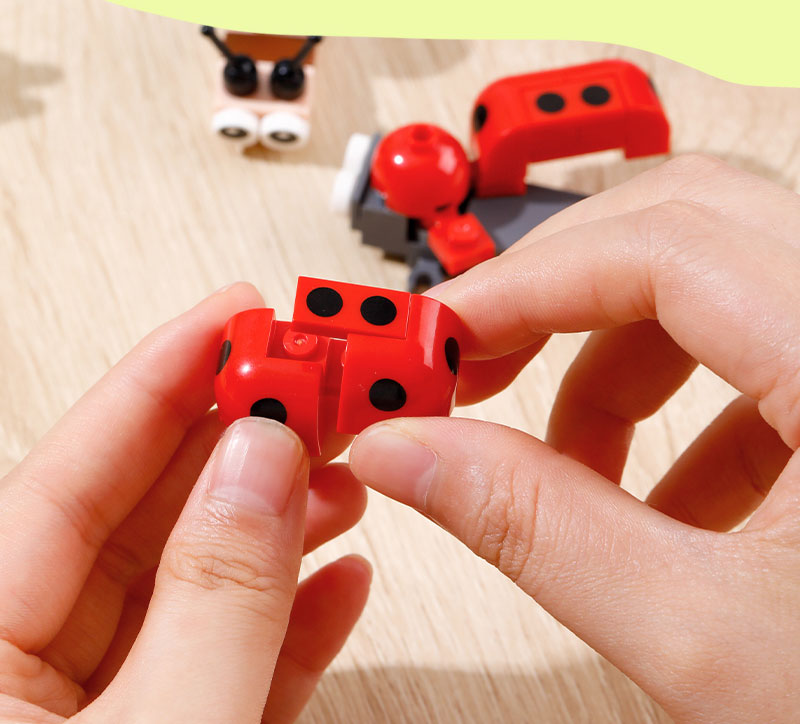 Blocuri constructii tip lego model insecte asortate deli [3]