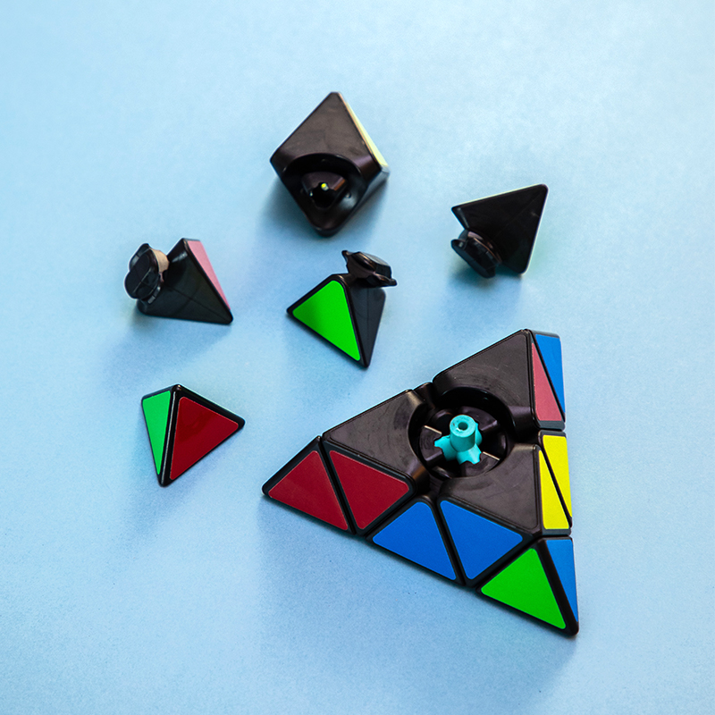 Joc magic piramida color deli [1]