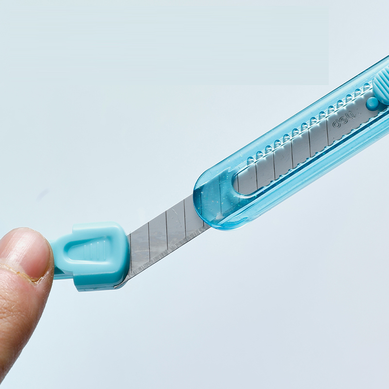 Cutter mic scolar culori asortate deli [4]