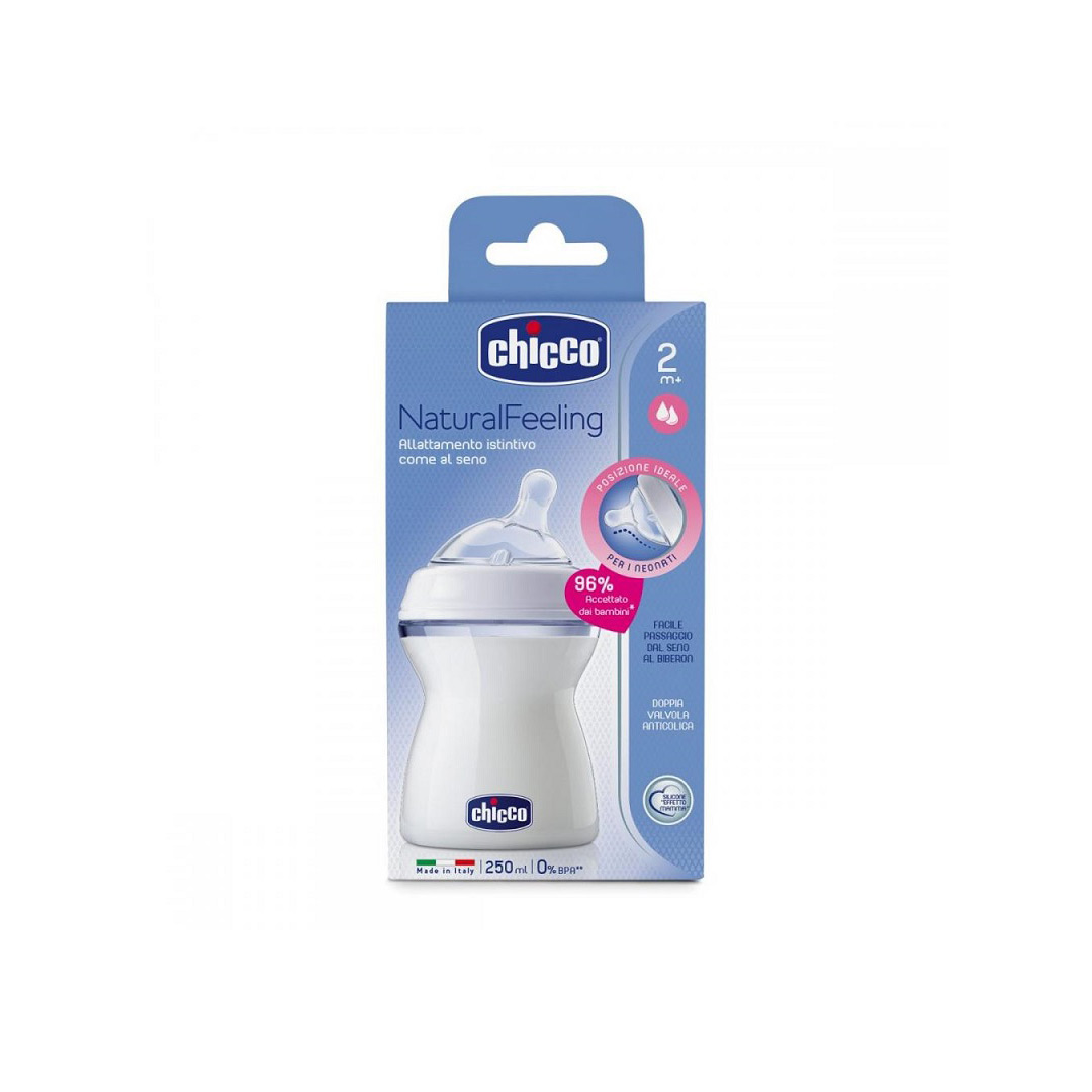 Biberon plastic Natural Feeling, 250 ml, tetina silicon, flux mediu, 2luni+, 0% BPA, 80723, Chicco