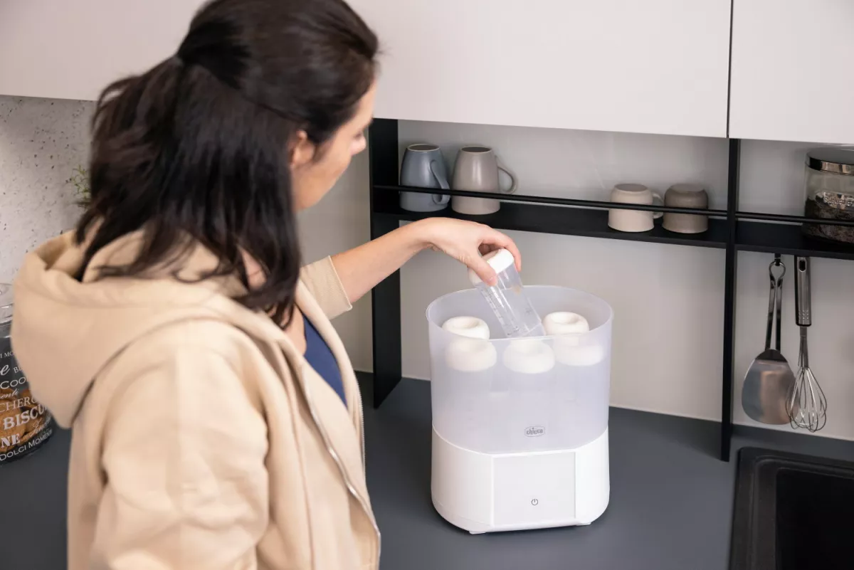 Sterilizator electric digital cu uscator biberoane si accesorii mici, 0 luni+, Chicco, [3],farmaciabajan.ro