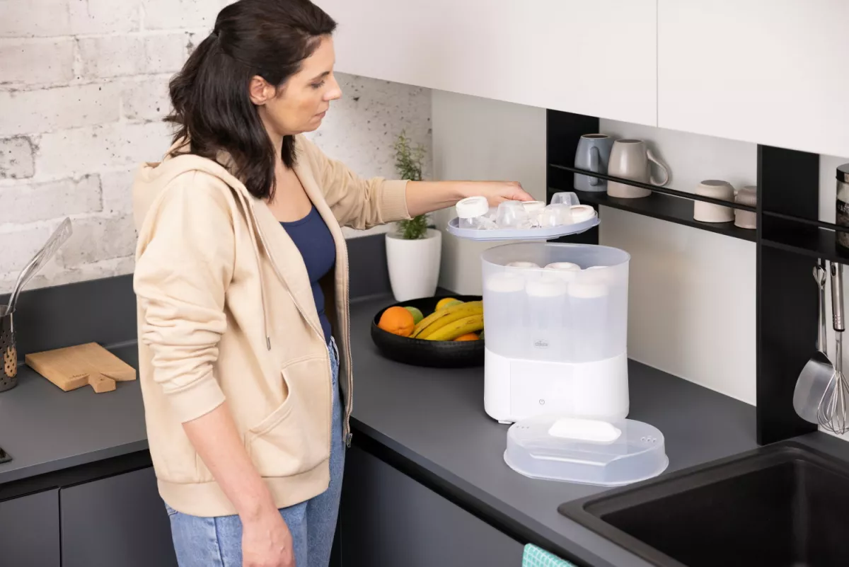 Sterilizator electric digital cu uscator biberoane si accesorii mici, 0 luni+, Chicco, [4],farmaciabajan.ro