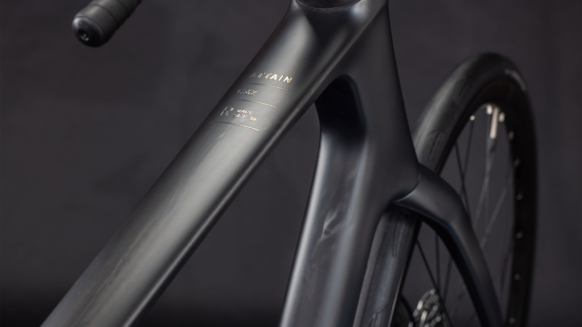 BICICLETA CUBE ATTAIN C:62 RACE BLACKLINE 2026 50 cm [2]