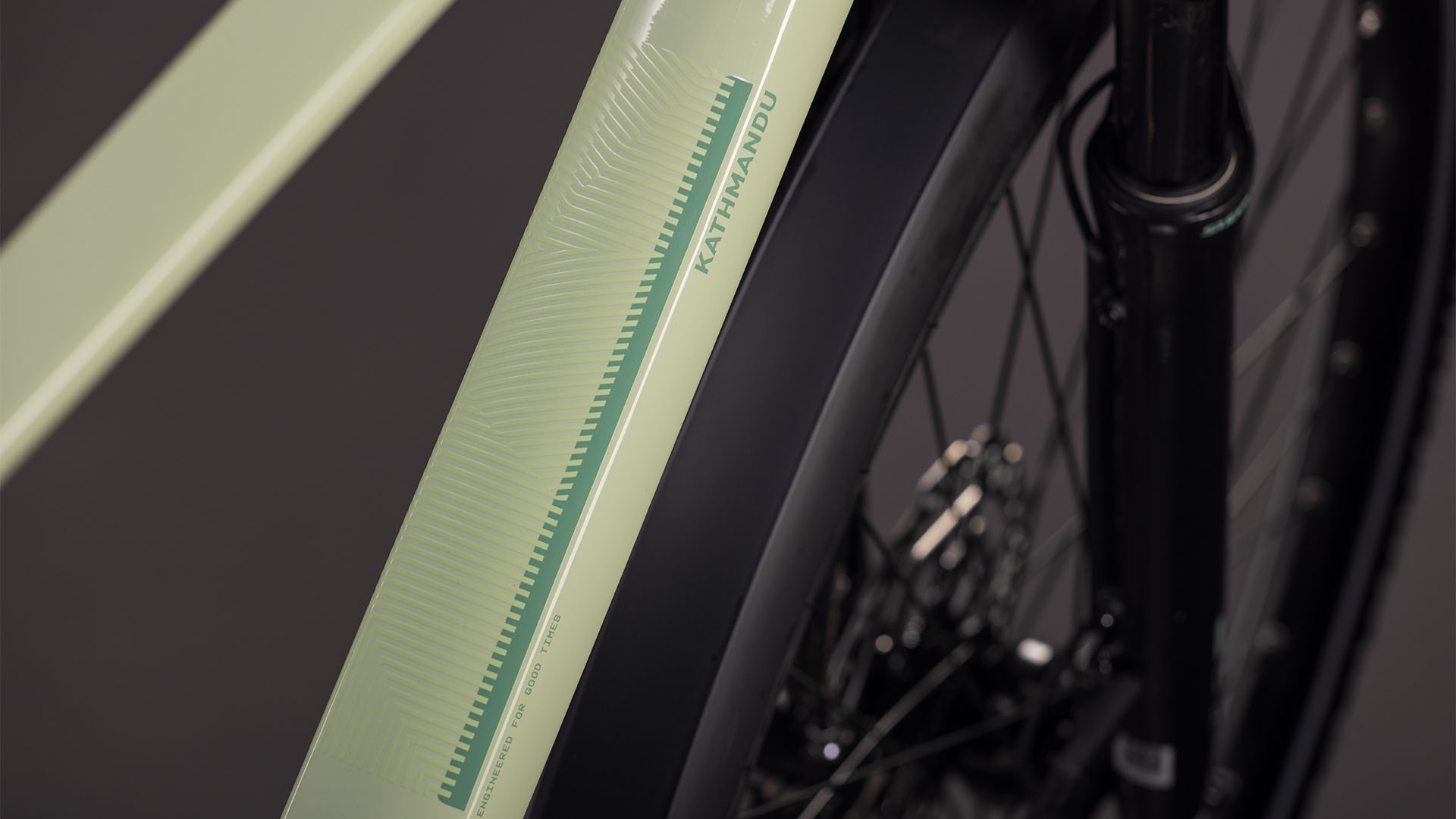 BICICLETA CUBE KATHMANDU EXC PEA GREY 2026 46 cm [2]