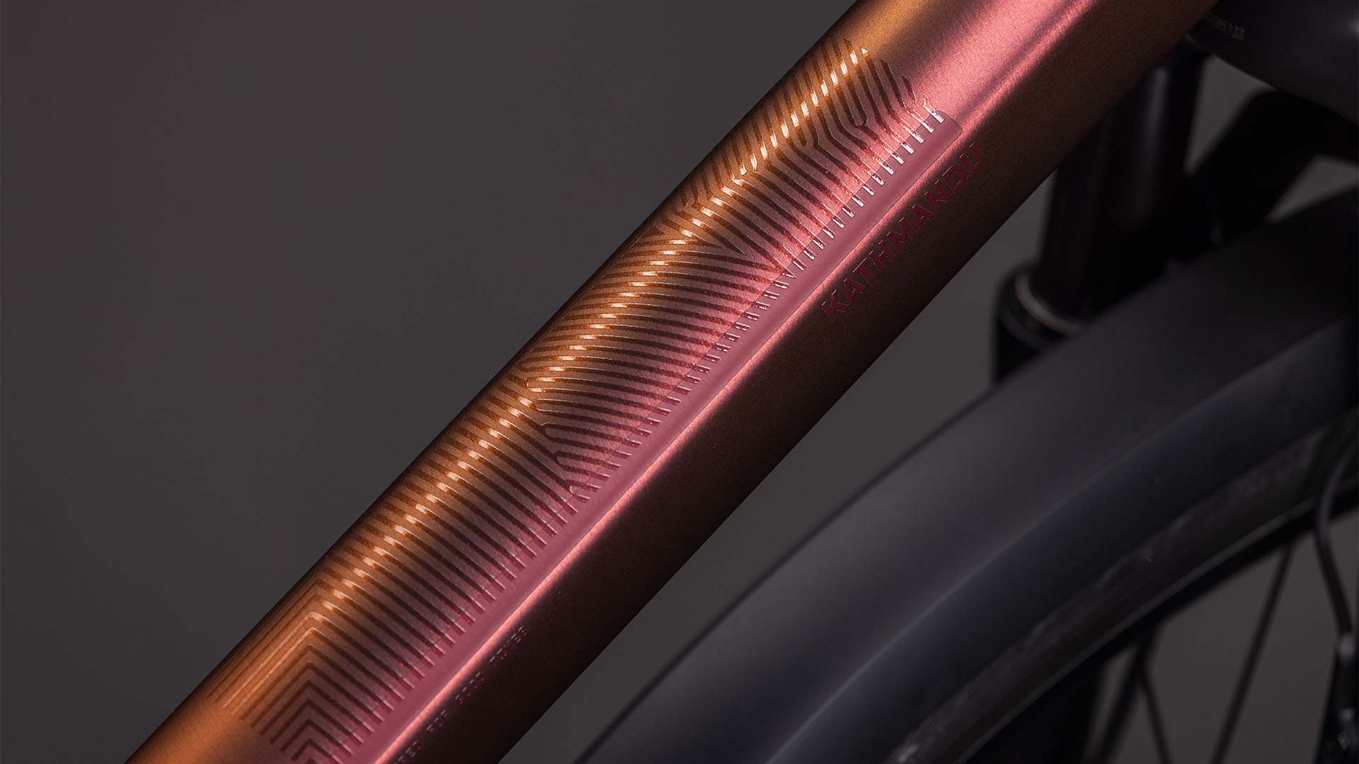 BICICLETA CUBE KATHMANDU PRO SUNGLOW PRIZM 2026 62 cm [2]