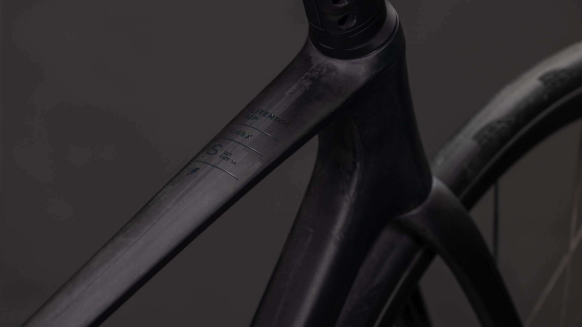 BICICLETA CUBE LITENING AIR C:68X SLT GOLDDUST PRISM 2026 50 cm [2]