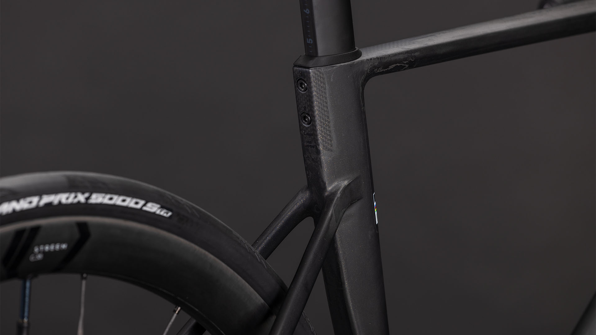 BICICLETA CUBE LITENING AIR C:68X SLT GOLDDUST PRISM 2026 56 cm [3]