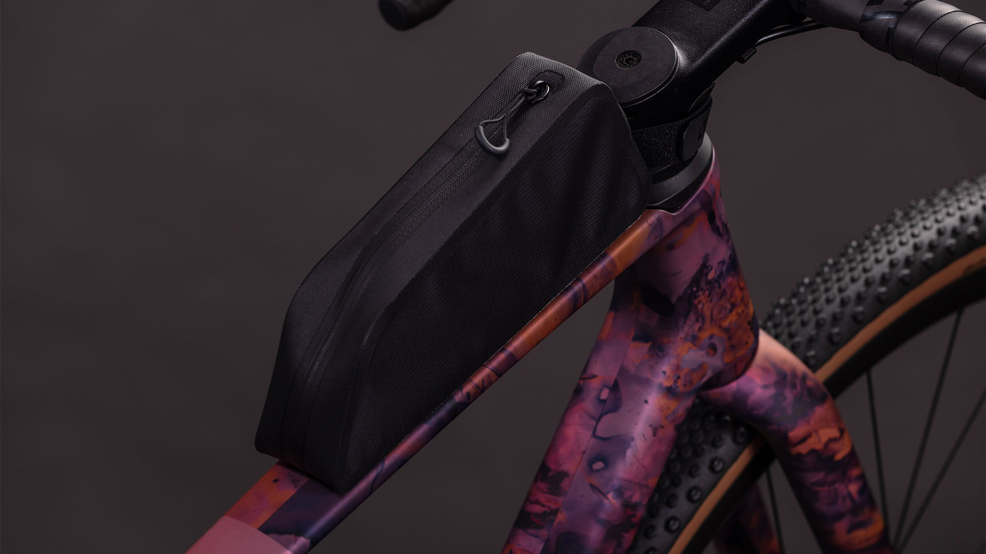 BICICLETA CUBE NUROAD C:62 EX SHIFTBLUSH ART 2026 L [1]