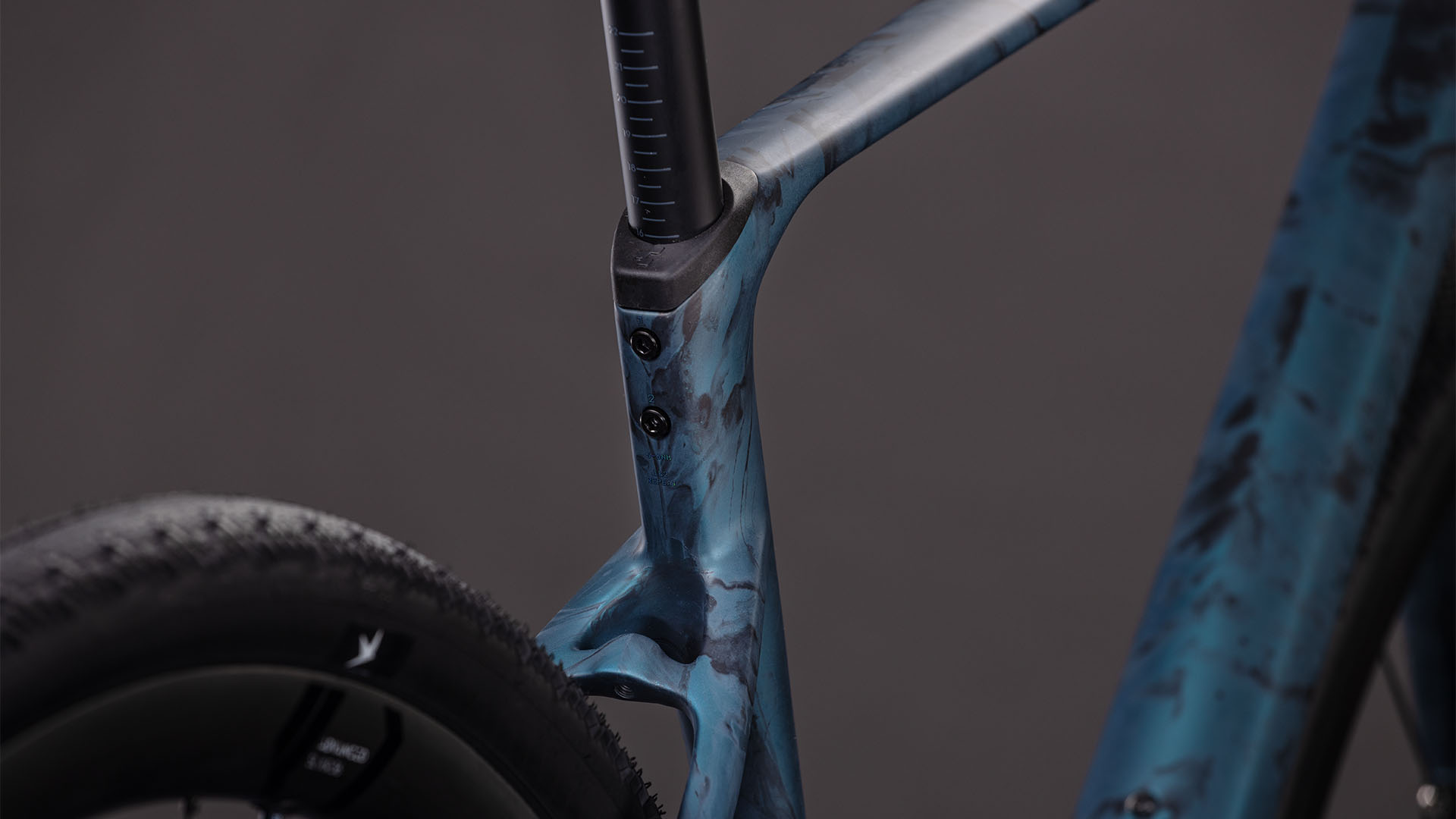 BICICLETA CUBE NUROAD C:62 SLT ROYALGREEN FUME 2026 S [3]