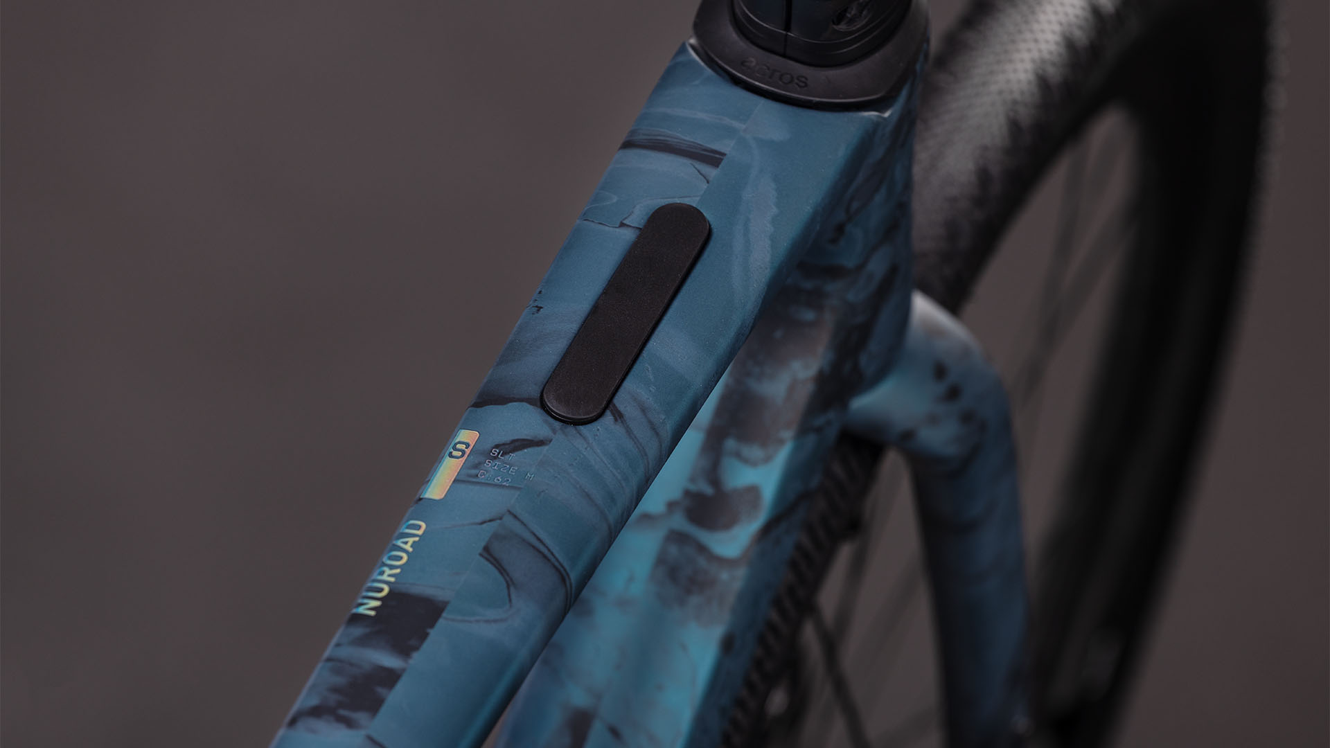 BICICLETA CUBE NUROAD C:62 SLT ROYALGREEN FUME 2026 XS [2]