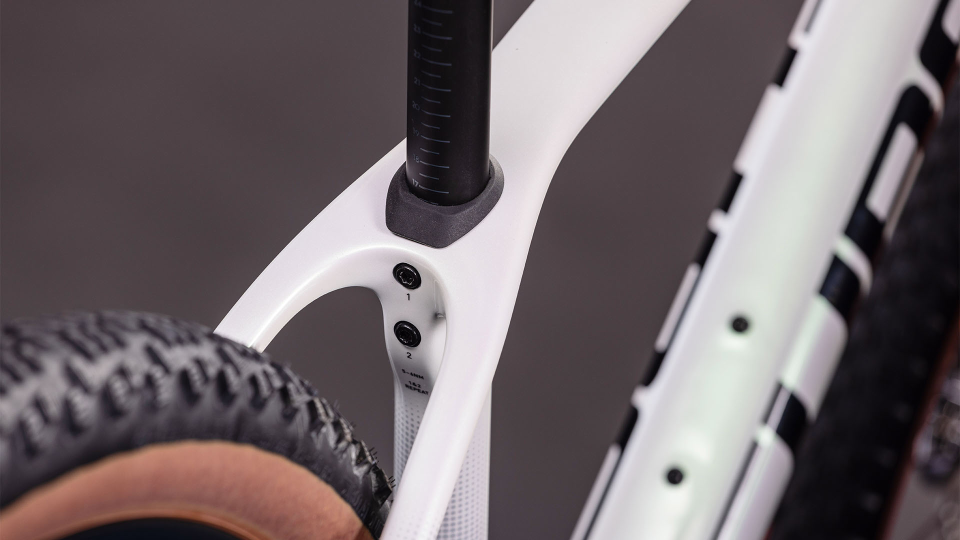 BICICLETA CUBE PHENIX C:68X SLX TEAMLINE 2026 XL [2]