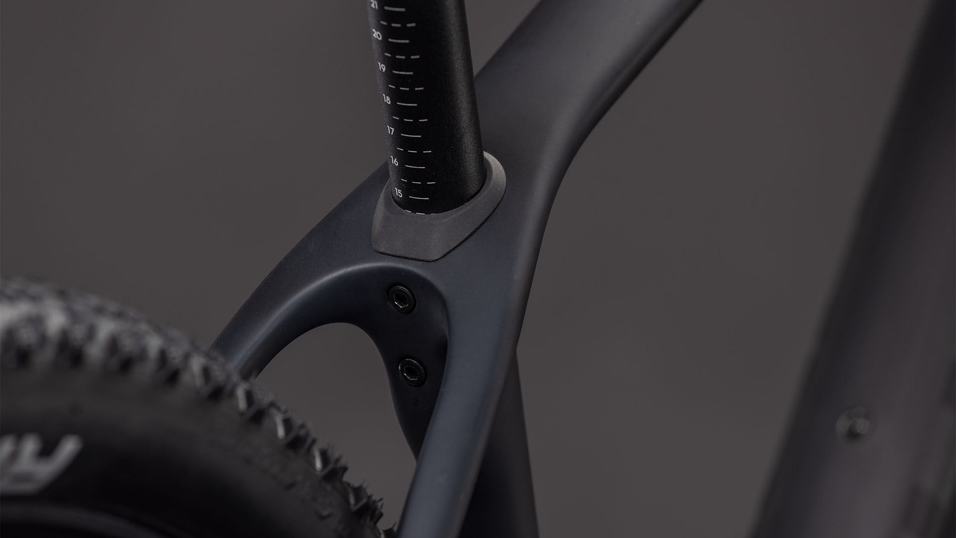 BICICLETA CUBE REACTION C:62 PRO BLACKLINE 2026 XL [2]