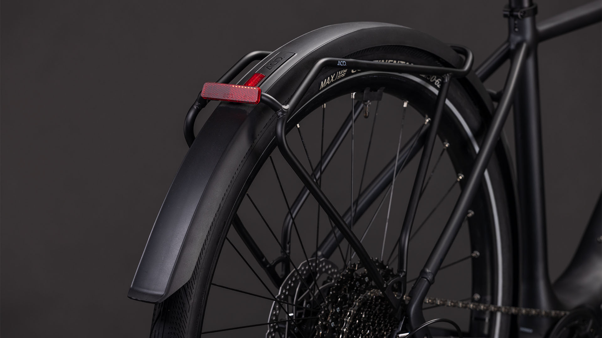 BICICLETA ELECTRICA CUBE EDITOR HYBRID PRO 400X FE COAL PRISM 2026 50 cm [2]