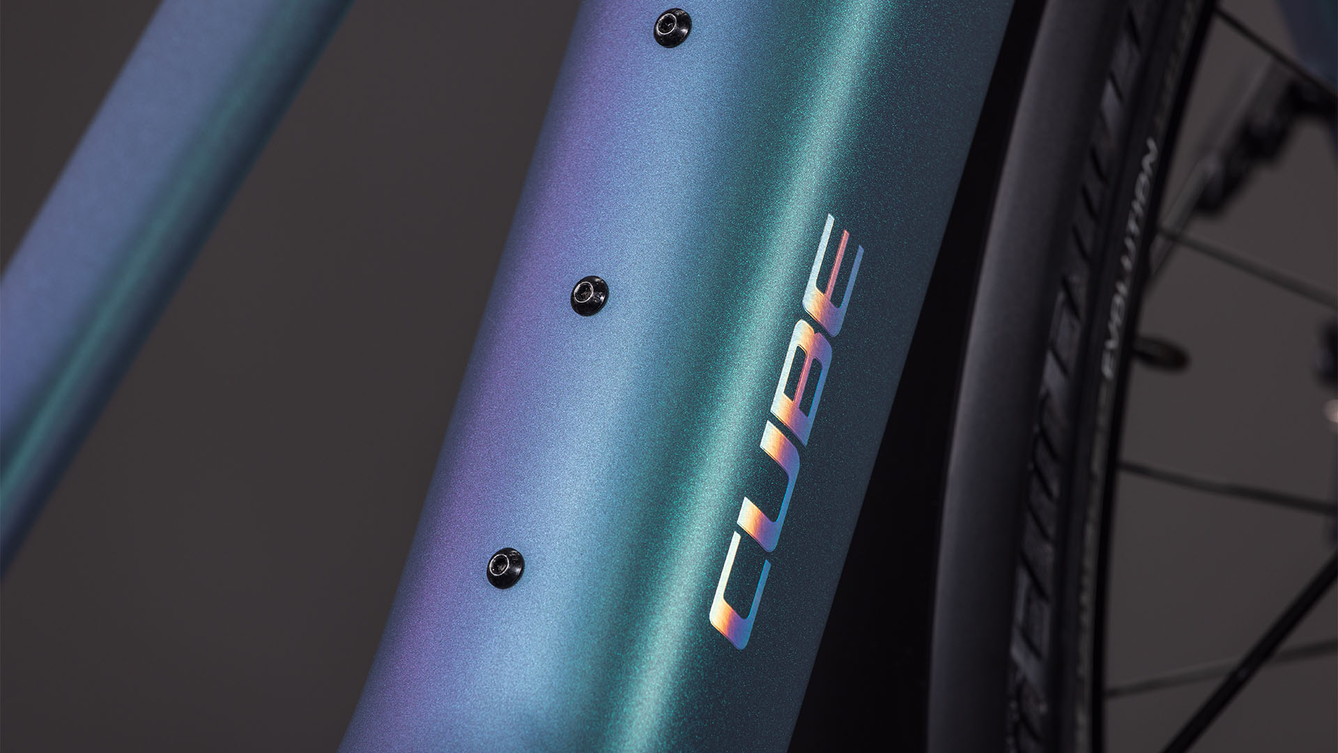 BICICLETA ELECTRICA CUBE EDITOR HYBRID SLT 400X FE TRAPEZE SMARAGDGREY PRISM 2026 50 cm [2]