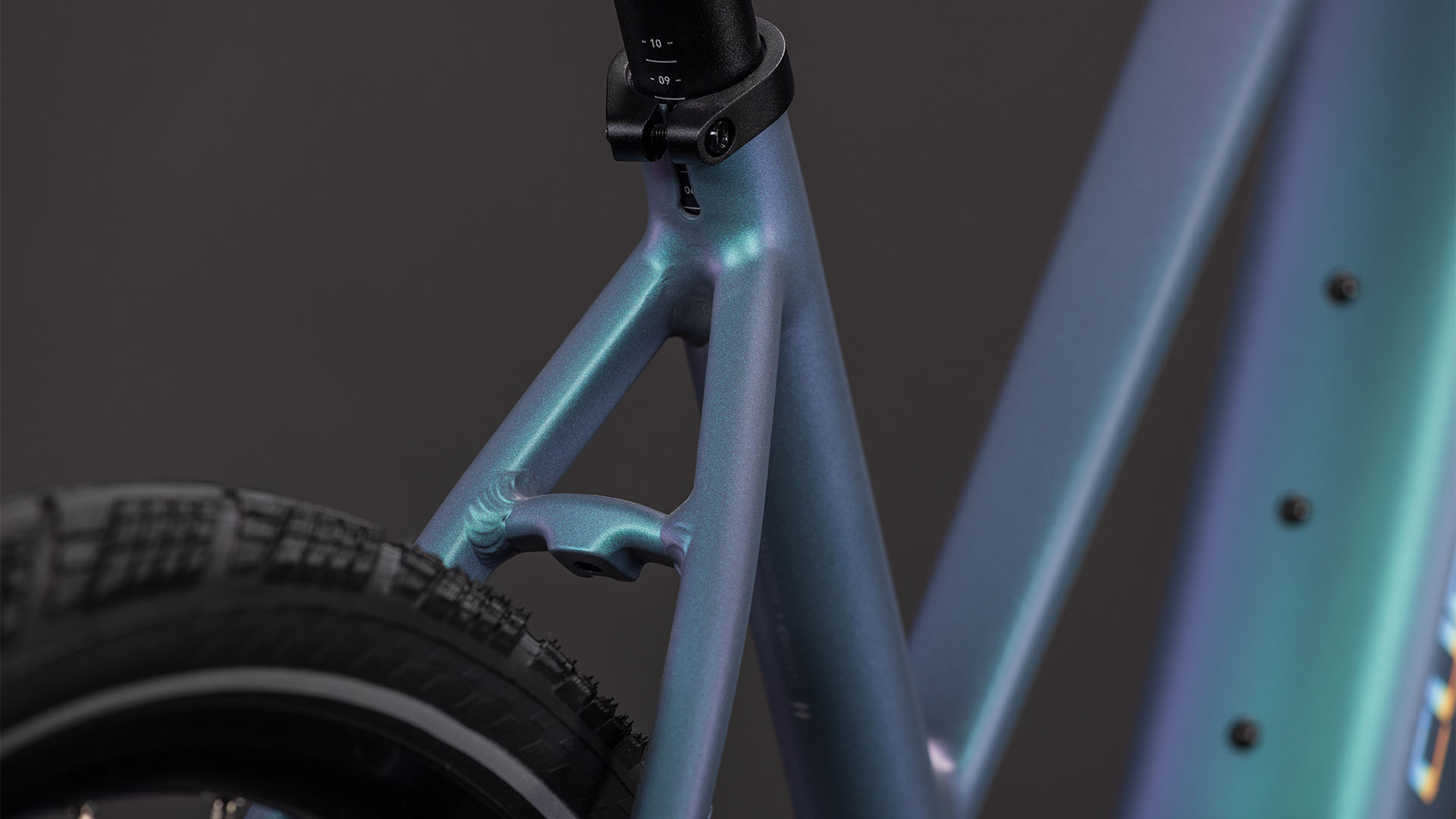 BICICLETA ELECTRICA CUBE EDITOR HYBRID SLT 400X TRAPEZE SMARAGDGREY PRISM 2026 54 cm [3]