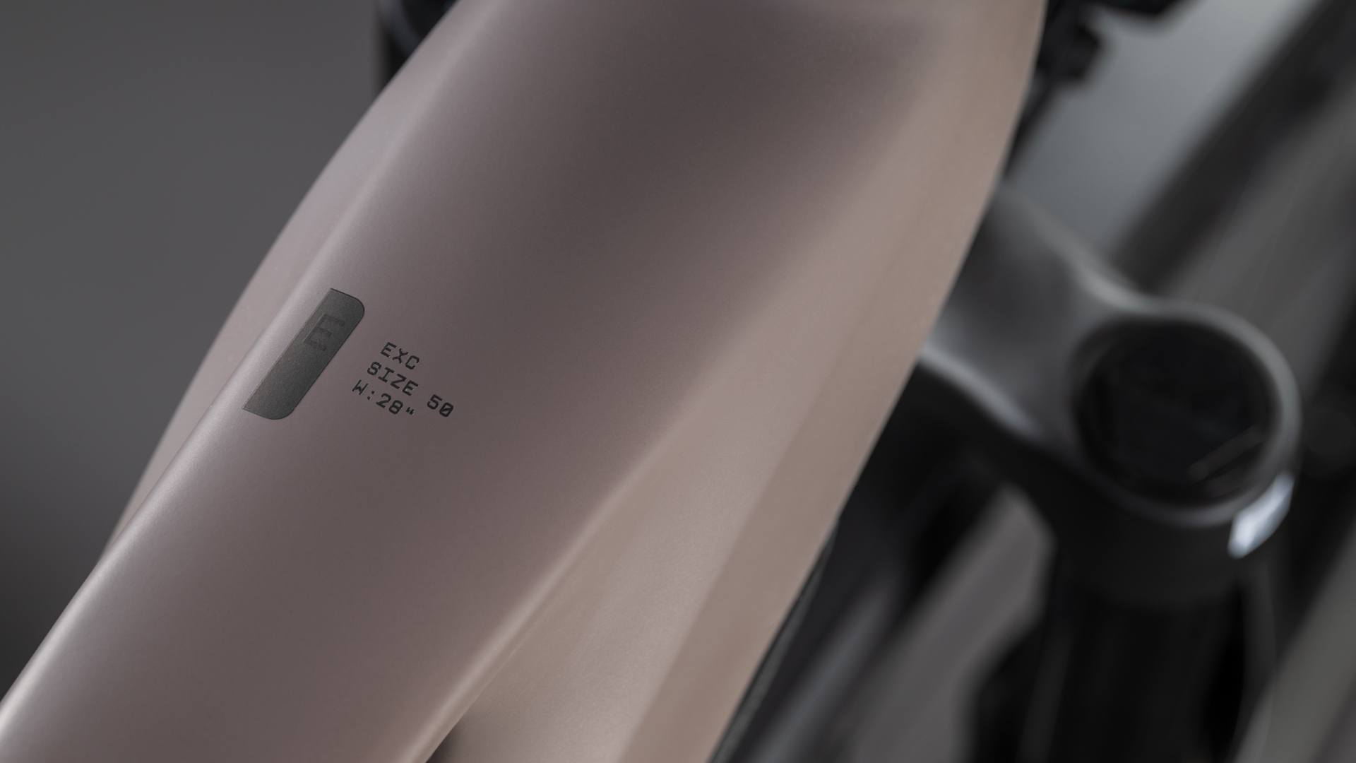 BICICLETA ELECTRICA CUBE KATHMANDU HYBRID EXC 800 TRAPEZE CEDAR CHROME 2026 54 cm [1]