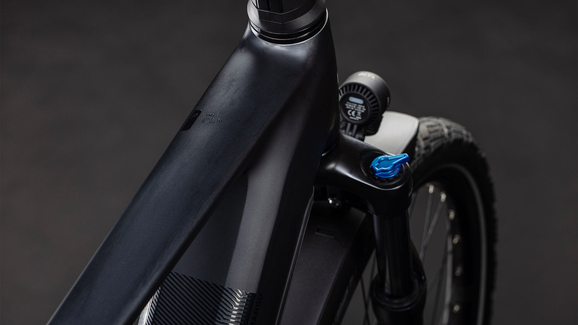 BICICLETA ELECTRICA CUBE KATHMANDU HYBRID PRO 800 COAL BLACK 2026 50 cm [2]