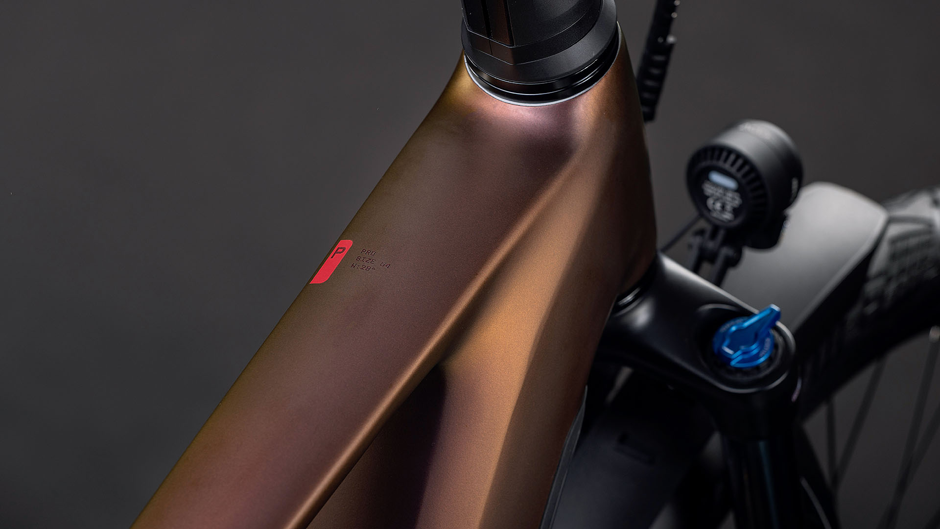 BICICLETA ELECTRICA CUBE KATHMANDU HYBRID PRO 800 SUNGLOW CHROME 2026 62 cm [1]