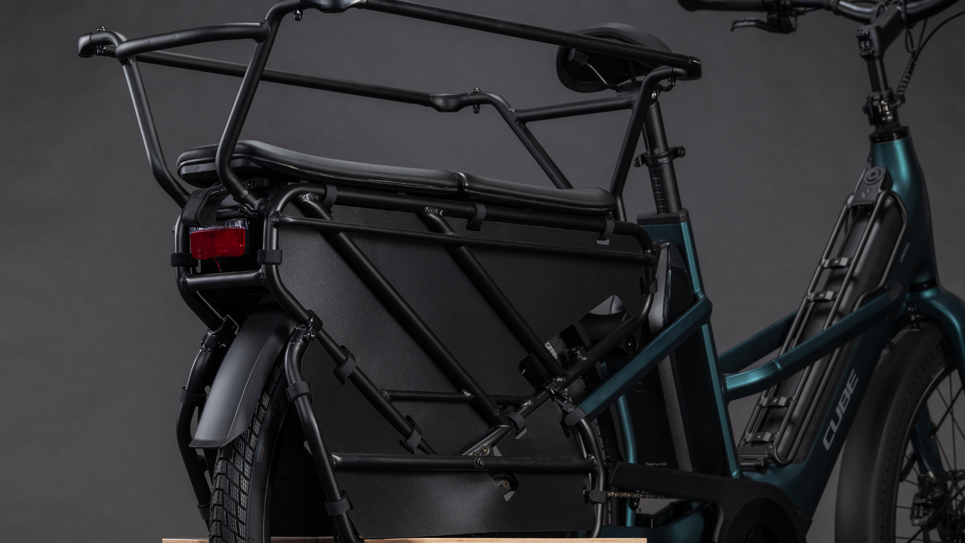 BICICLETA ELECTRICA CUBE LONGTAIL HYBRID FAMILY 800 ROYALGREEN BLACK 2026 One Size [3]