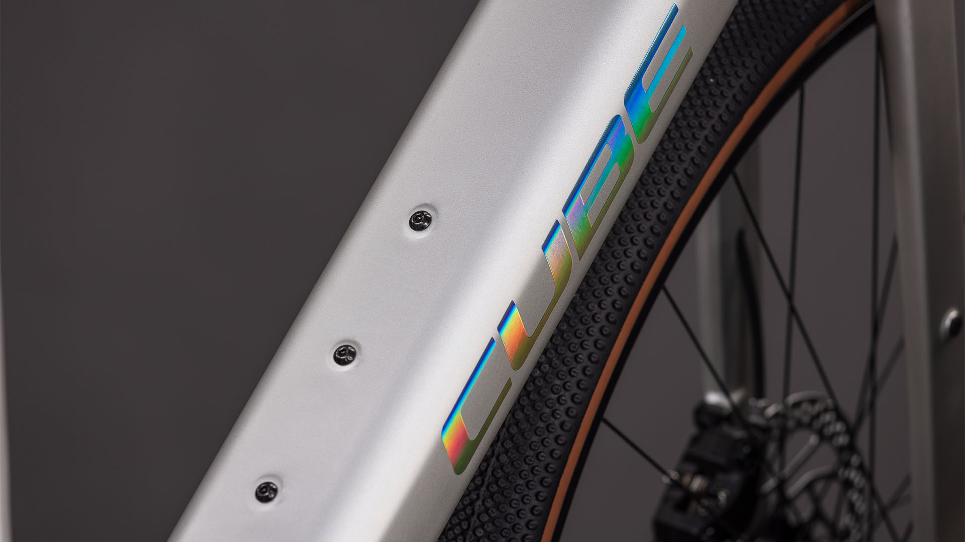 BICICLETA ELECTRICA CUBE NULANE HYBRID C:62 RACE 400X SLEEKGREY PRISM 2026 XS [3]