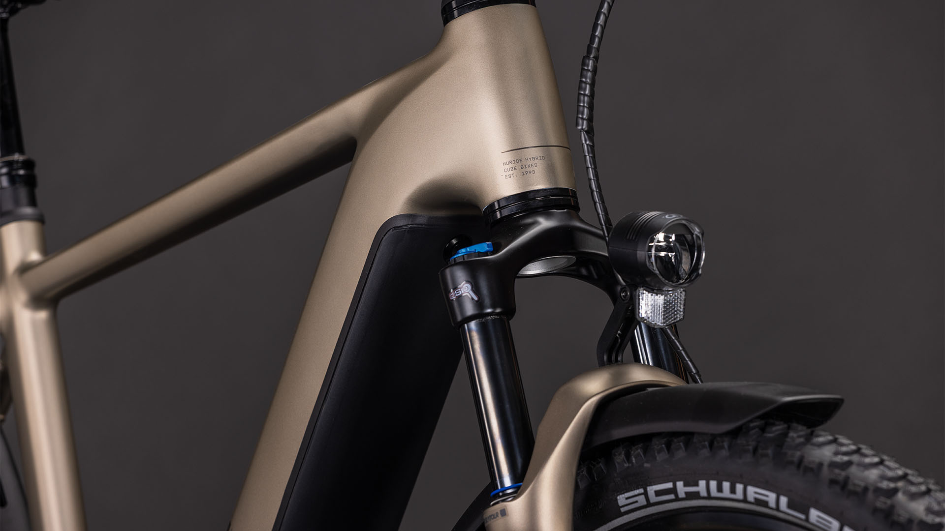 BICICLETA ELECTRICA CUBE NURIDE HYBRID PRO 600 FLASHSTONE CHROME 2026 54 cm [4]