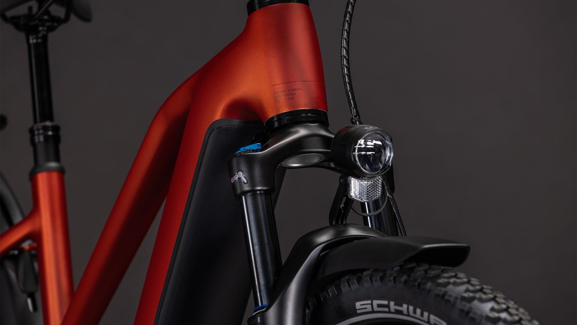 BICICLETA ELECTRICA CUBE NURIDE HYBRID PRO 600 TRAPEZE CHILLI BLACK 2026 50 cm [4]