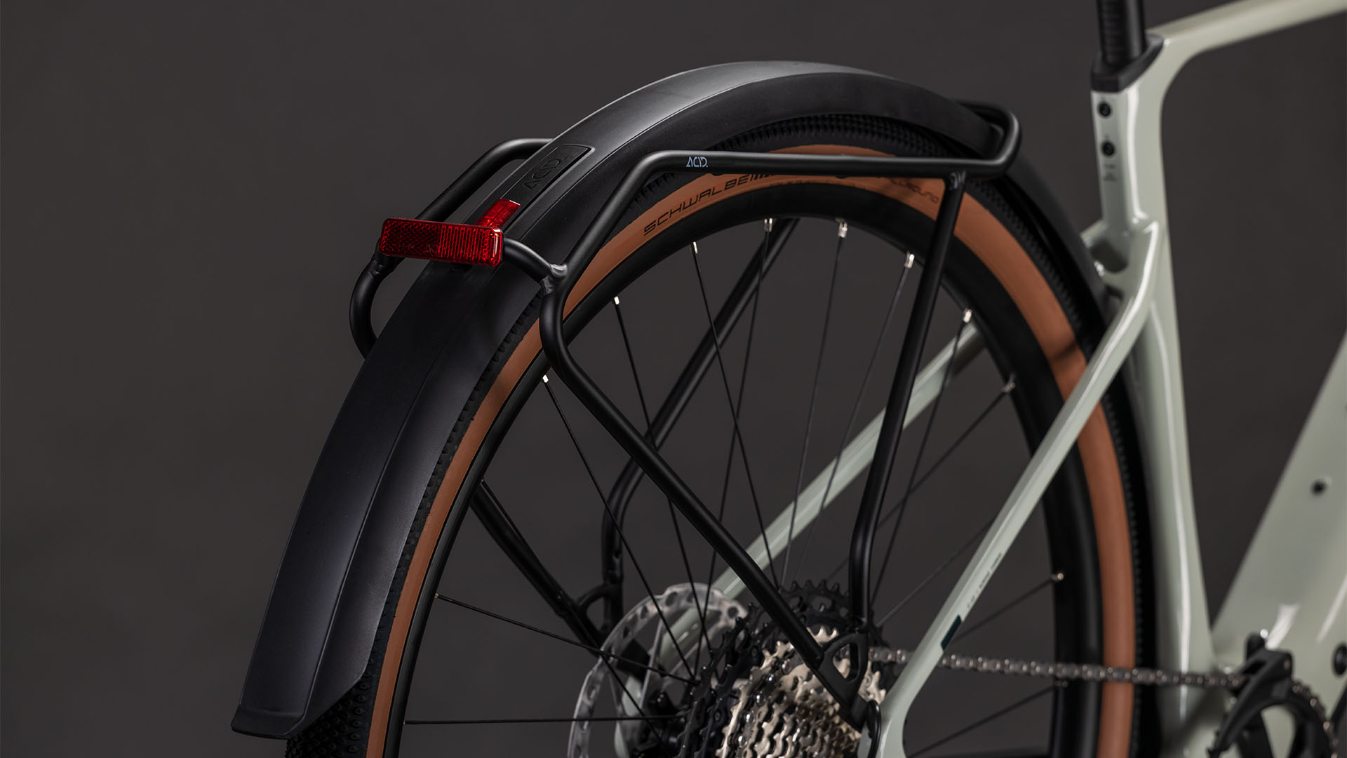 BICICLETA ELECTRICA CUBE NUROAD HYBRID C:62 RACE 400X FE REEDBEIGE BLACK 2026 M [2]