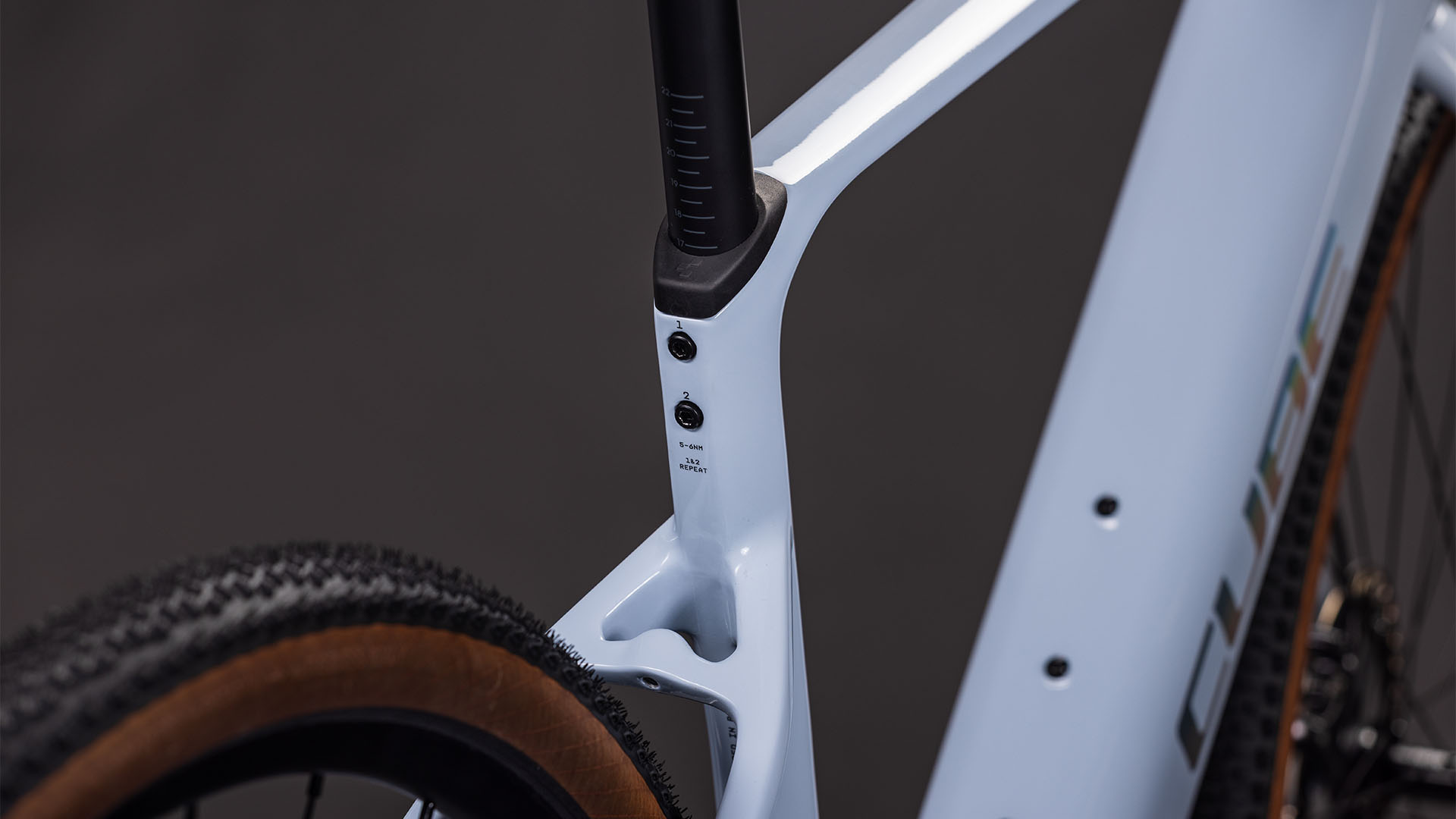 BICICLETA ELECTRICA CUBE NUROAD HYBRID C:62 SLX 400X ICEBLUE PRISM 2026 L [2]