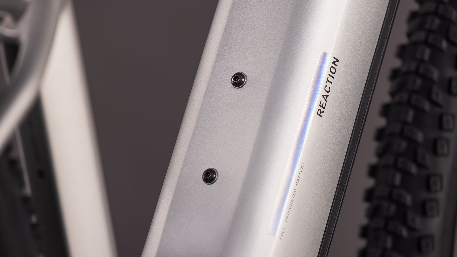 BICICLETA ELECTRICA CUBE REACTION HYBRID ONE 800 SLEEKGREY PRISM 2026 cadru XXL (23") - roti 29 [2]