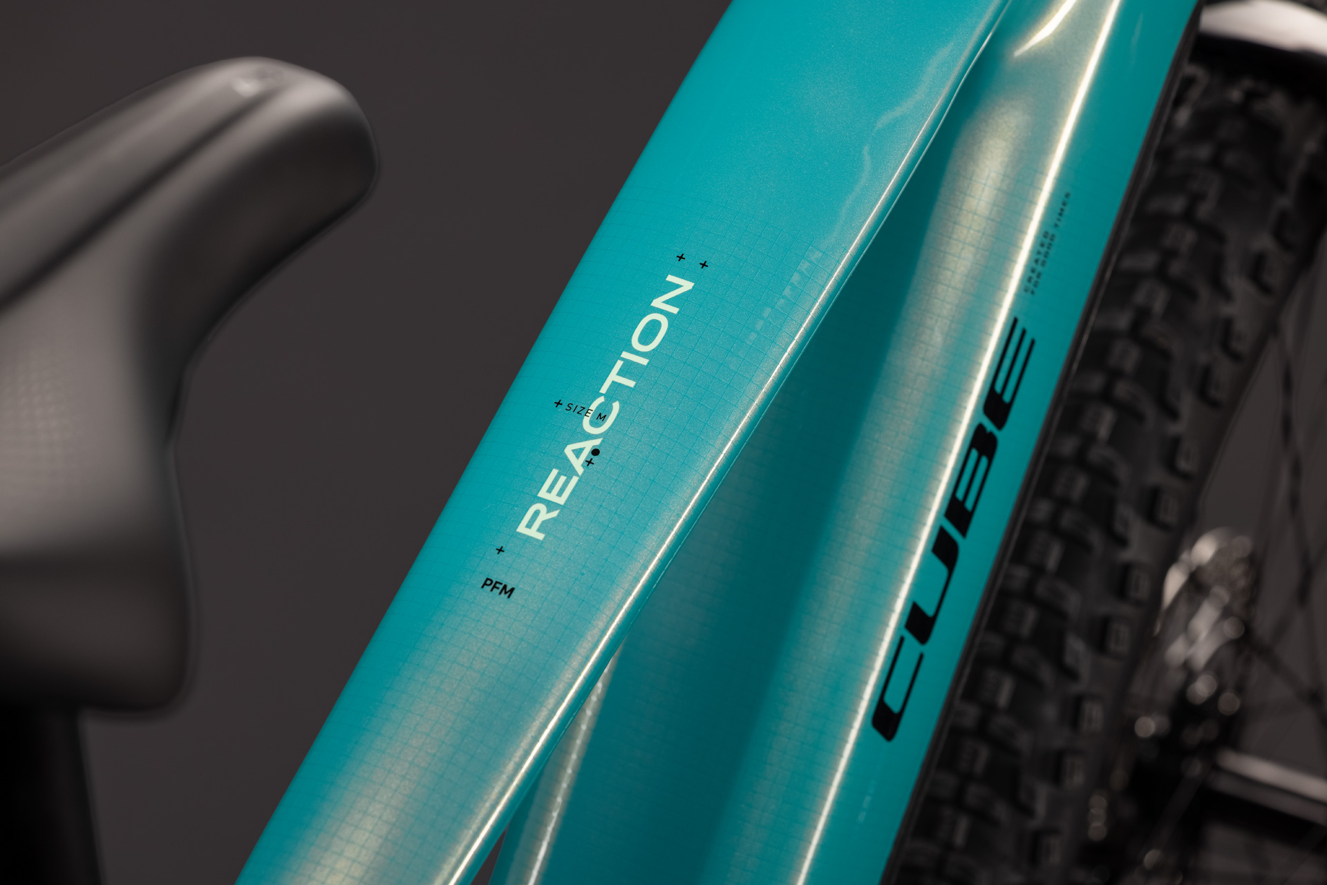 BICICLETA ELECTRICA CUBE REACTION HYBRID PERFORMANCE 720 MALDIVIAN BLACK 2027 cadru S (16") - roti 27.5 [2]