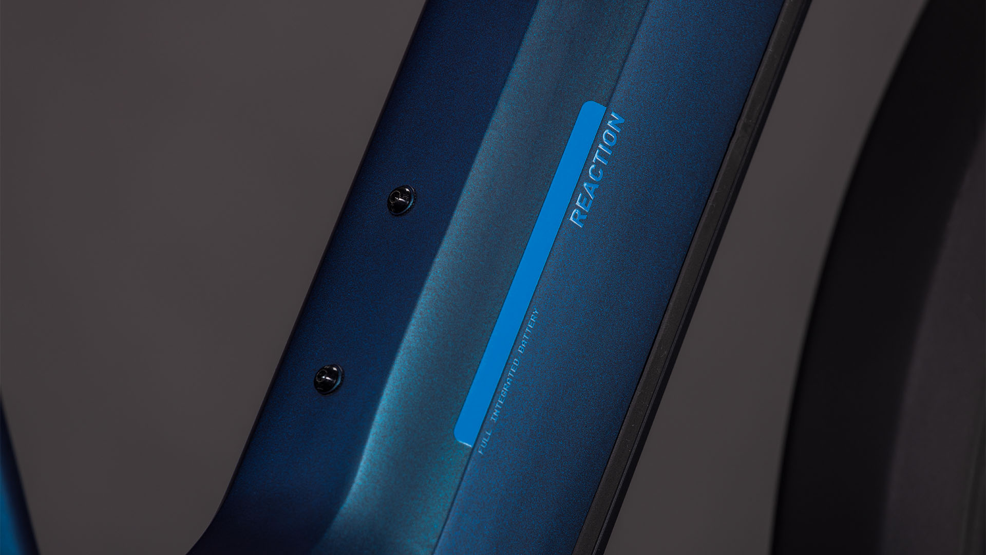 BICICLETA ELECTRICA CUBE REACTION HYBRID PRO 800 FE EASY ENTRY NEBULAR DAZZLE 2026 cadru M (18") - roti 29 [2]