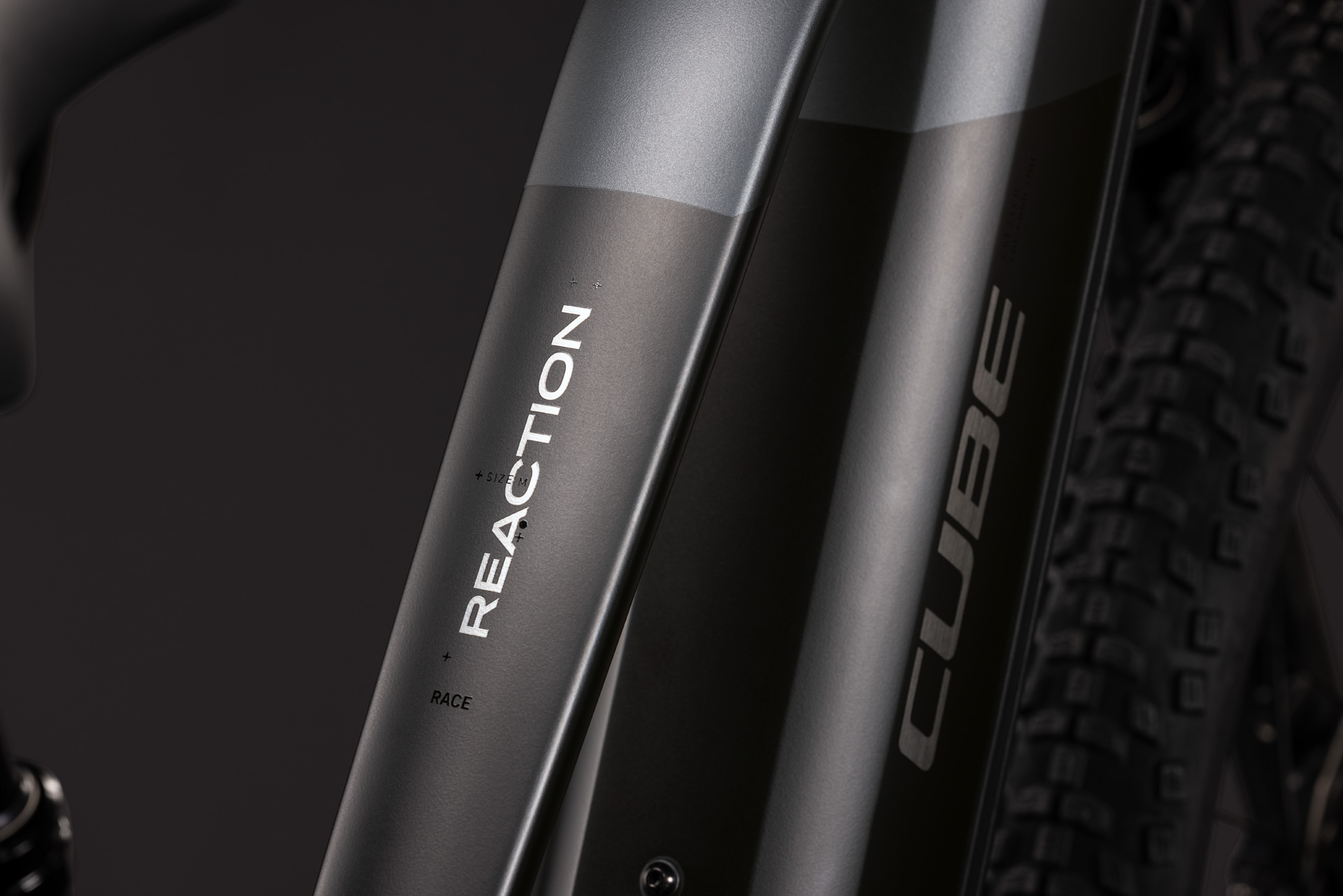 BICICLETA ELECTRICA CUBE REACTION HYBRID RACE 800 TRAPEZE SLABGREY CHROME 2027 cadru M (18") - roti 29 [2]