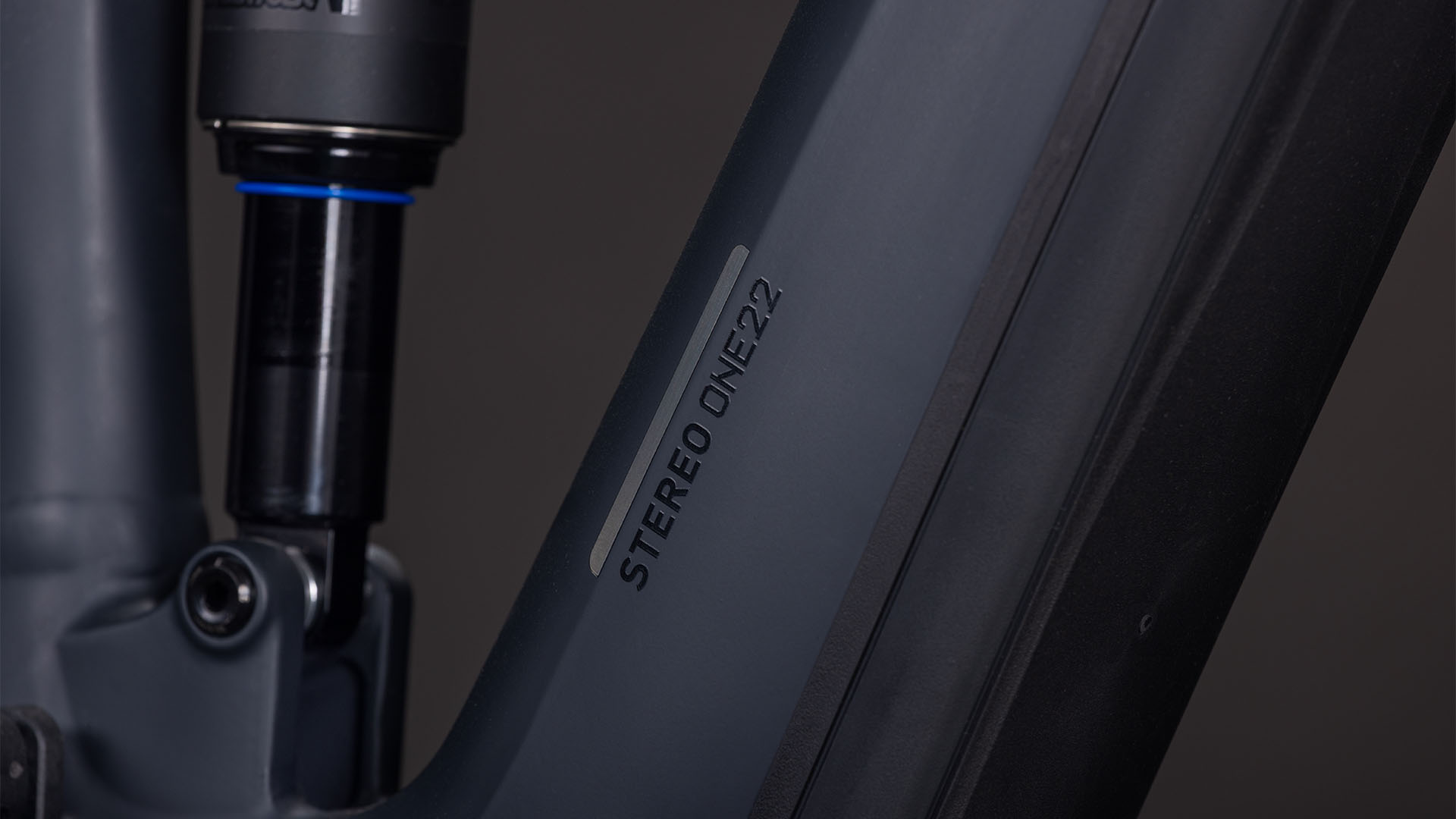 BICICLETA ELECTRICA CUBE STEREO HYBRID ONE22 PRO 600 NIGHT CHROME 2026 cadru S (16") - roti 27.5 [3]