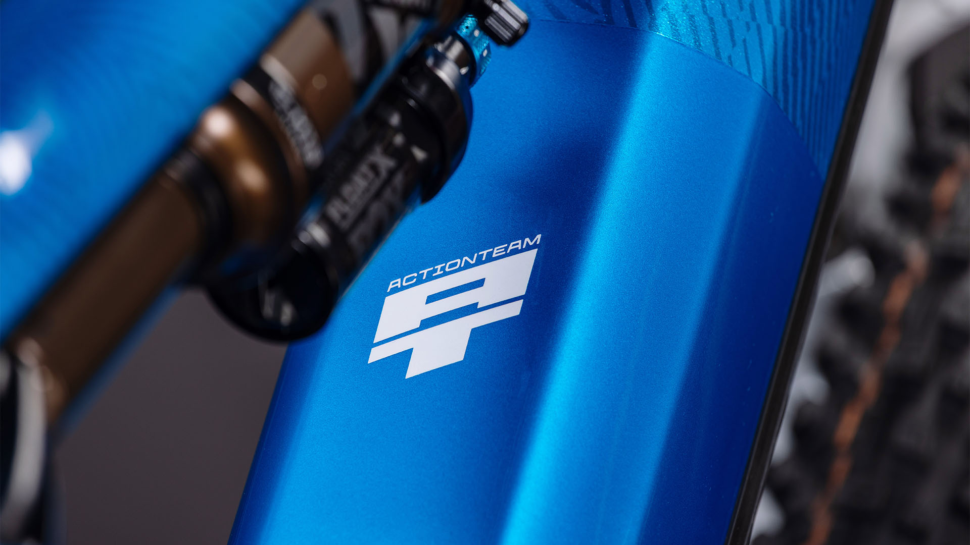 BICICLETA ELECTRICA CUBE STEREO HYBRID ONE44 HPC AT 800 ACTIONTEAM 2026 cadru XL (22") - roti 29 [3]