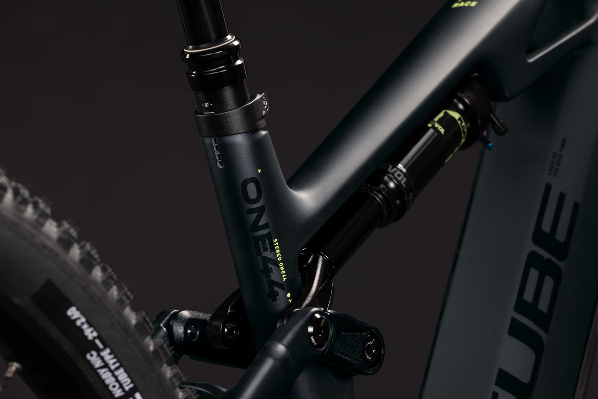 BICICLETA ELECTRICA CUBE STEREO HYBRID ONE44 HPC RACE 800 COAL GREEN 2027 cadru L (20") - roti 29 [2]
