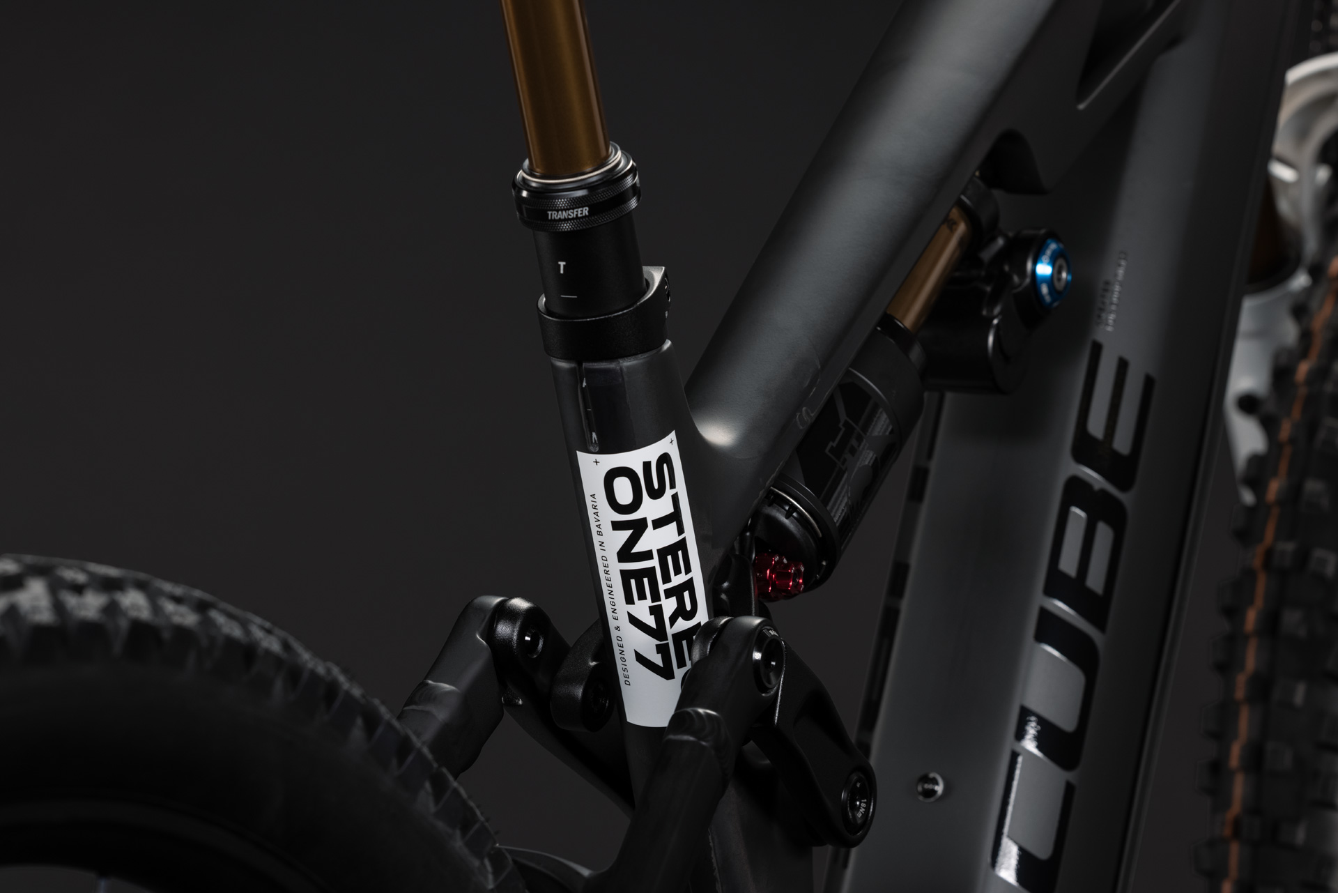 BICICLETA ELECTRICA CUBE STEREO HYBRID ONE77 HPC AT 800 CARBON WHITE 2027 S [3]
