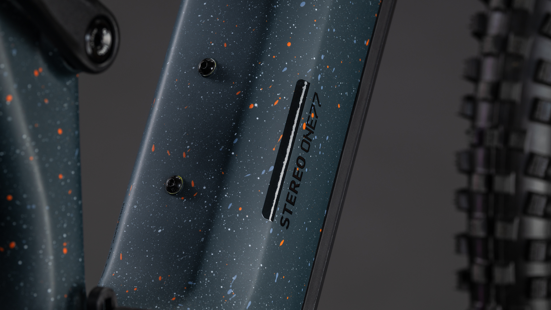 BICICLETA ELECTRICA CUBE STEREO HYBRID ONE77 HPC SLT 800 GALAXY ORANGE 2026 L [3]