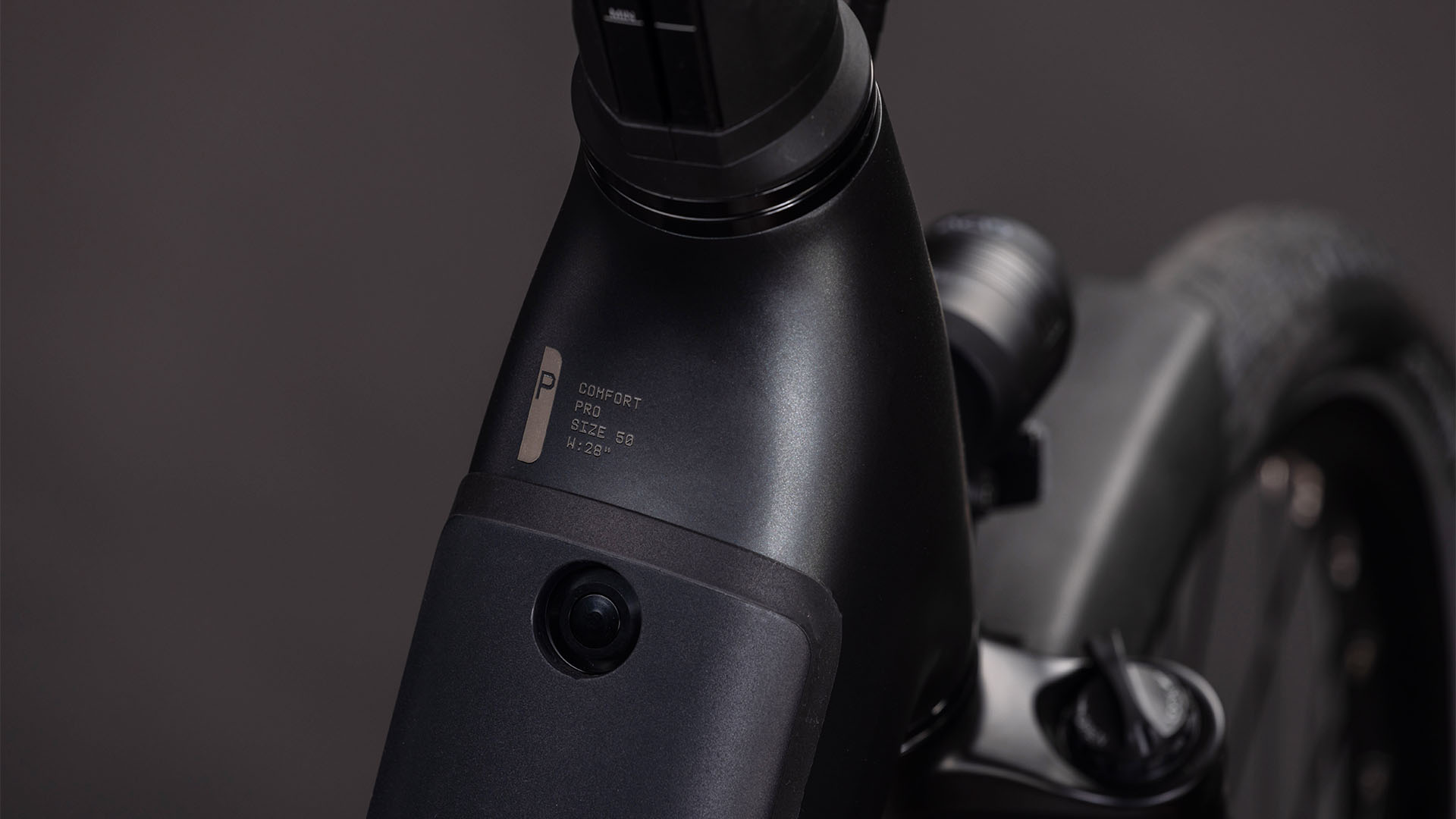 BICICLETA ELECTRICA CUBE SUPREME HYBRID COMFORT PRO 600 EASY ENTRY GREY CHROME 2026 42 cm [1]